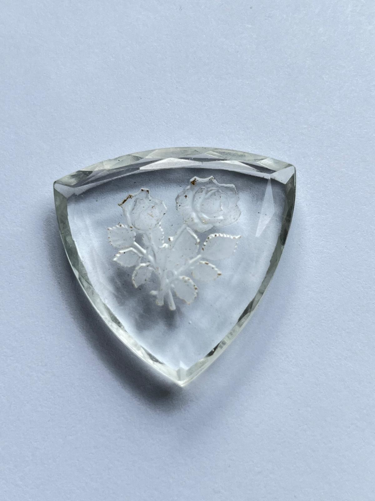 1028 Vintage Geprägter Reuleaux Cabochon 34mm