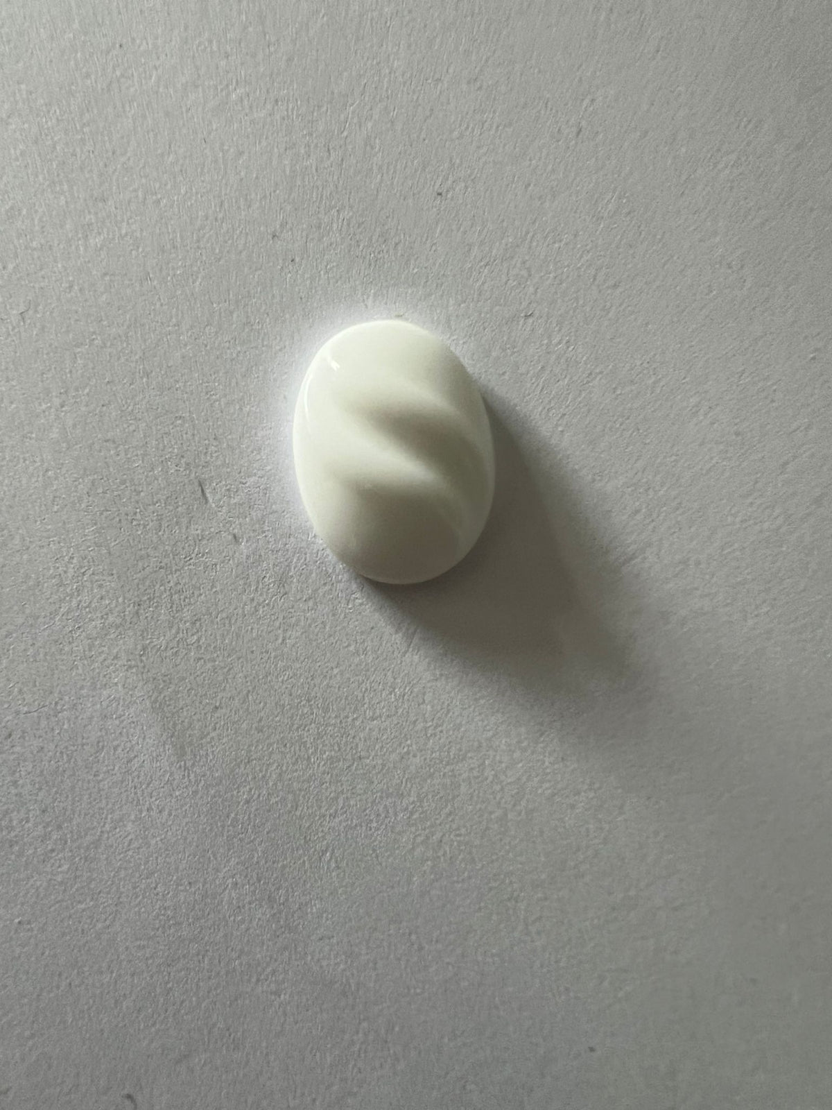 5623 Vintage Acryl Weiss Cabochon 20mm