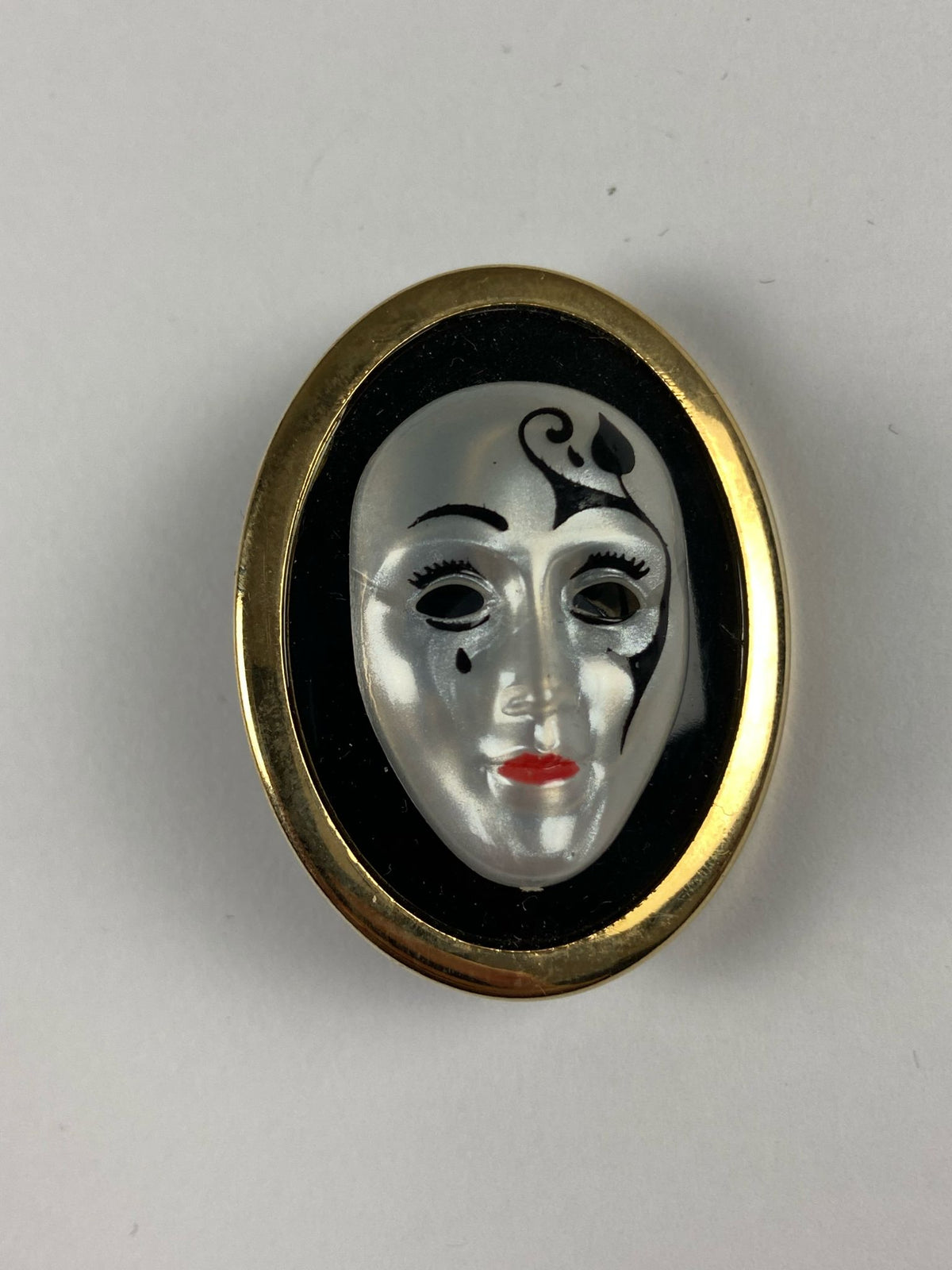 8684 Vintage Swarovski Kristallen Brosche 42mm