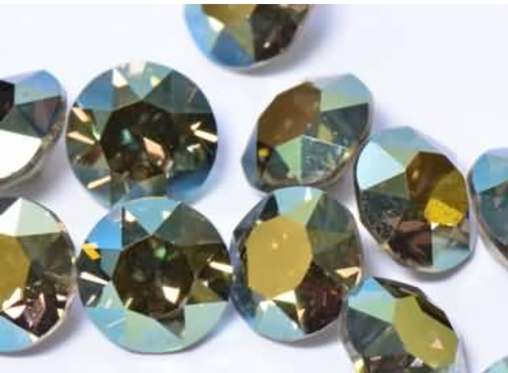 Swarovski® Chaton Iridescent Green PP18