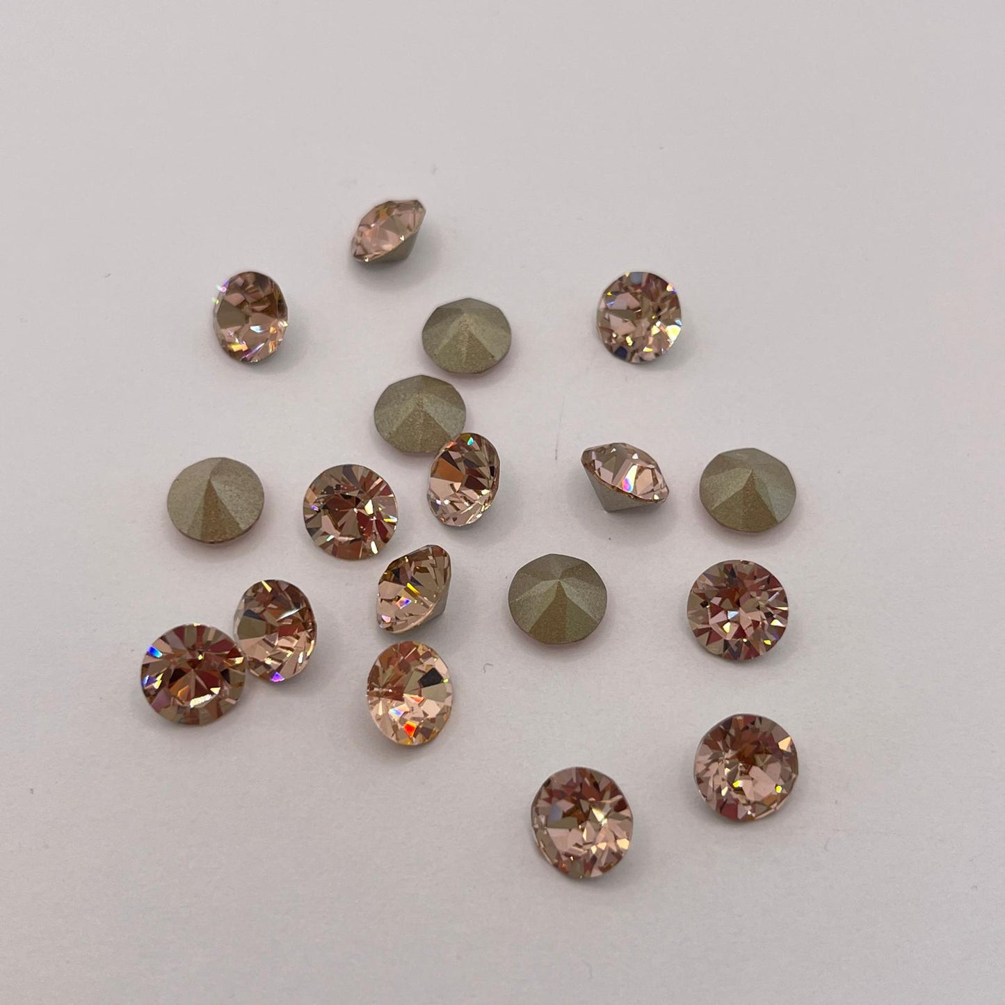 Swarovski® Chaton Vintage Rose SS39