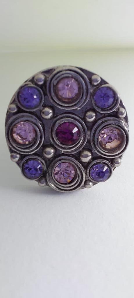9960 Vintage Ring made with Swarovski Kristallen 20mm