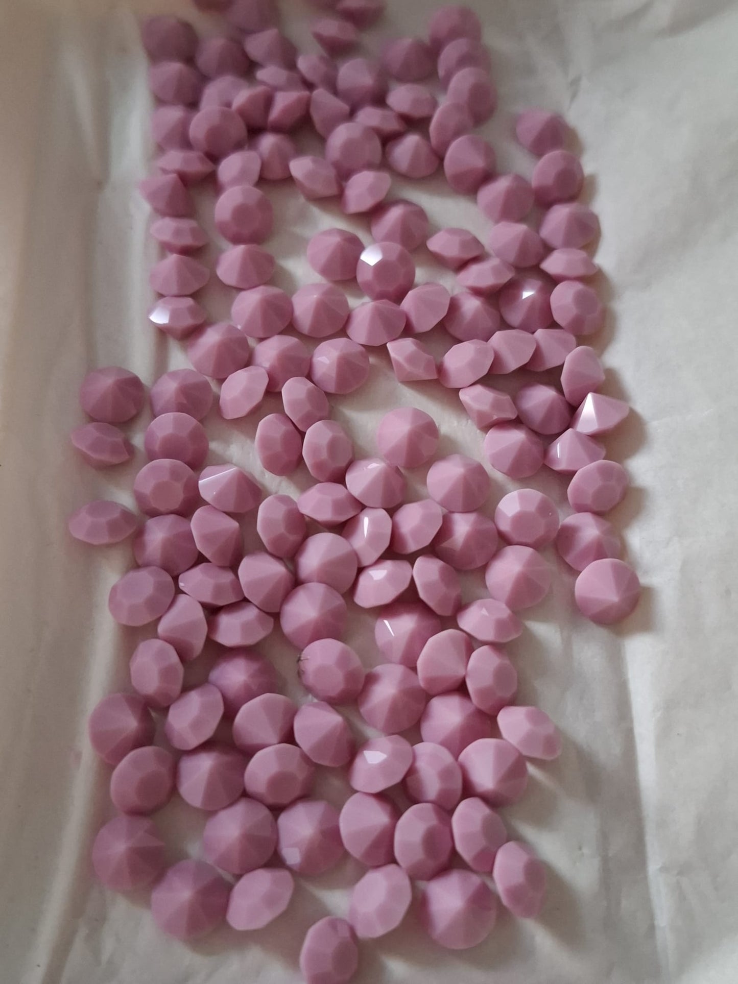 Swarovski® Chaton Vintage Opaque Rose Unfoiled SS34