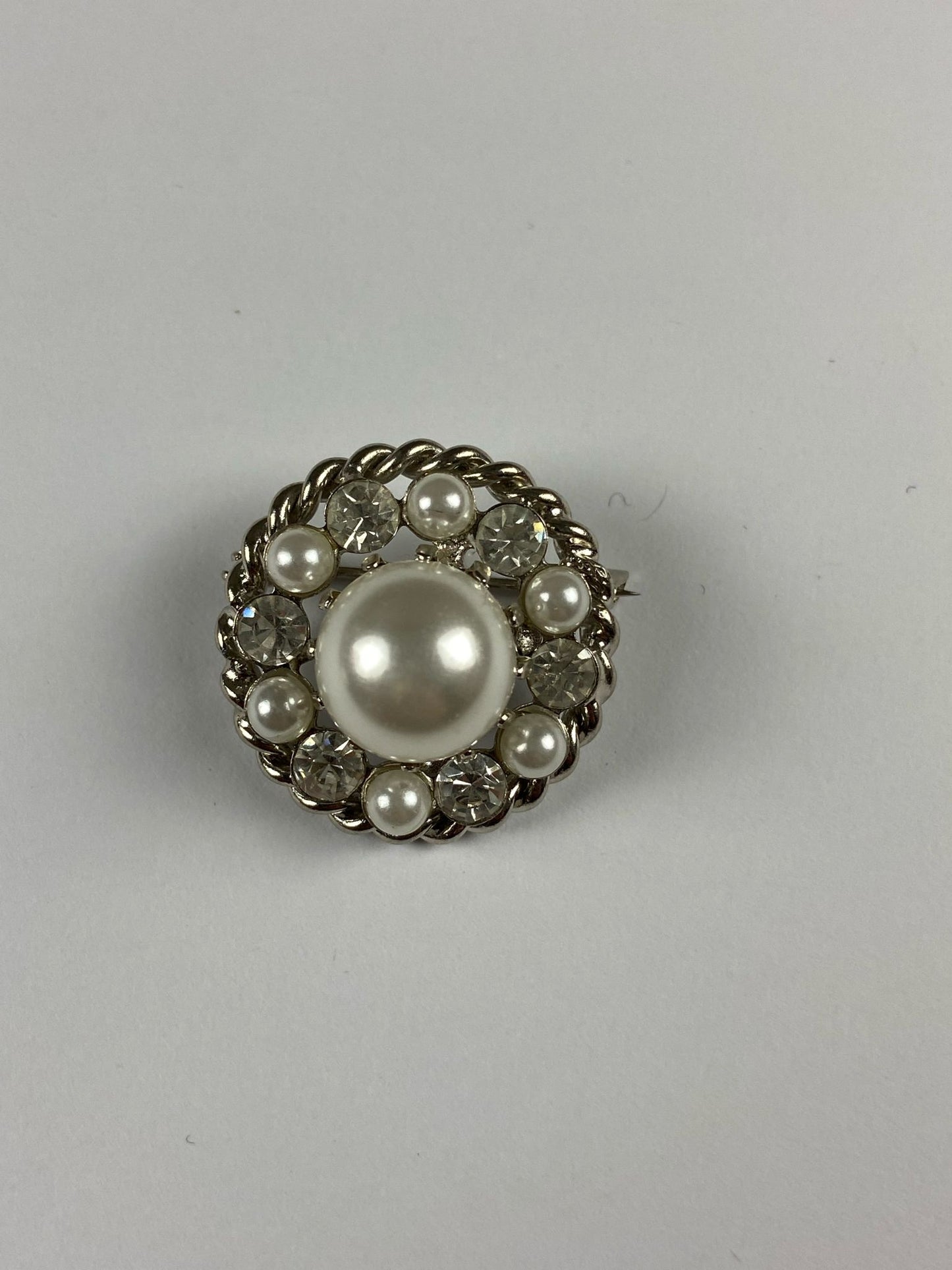 8688 Vintage Swarovski Kristallen Brosche 27mm
