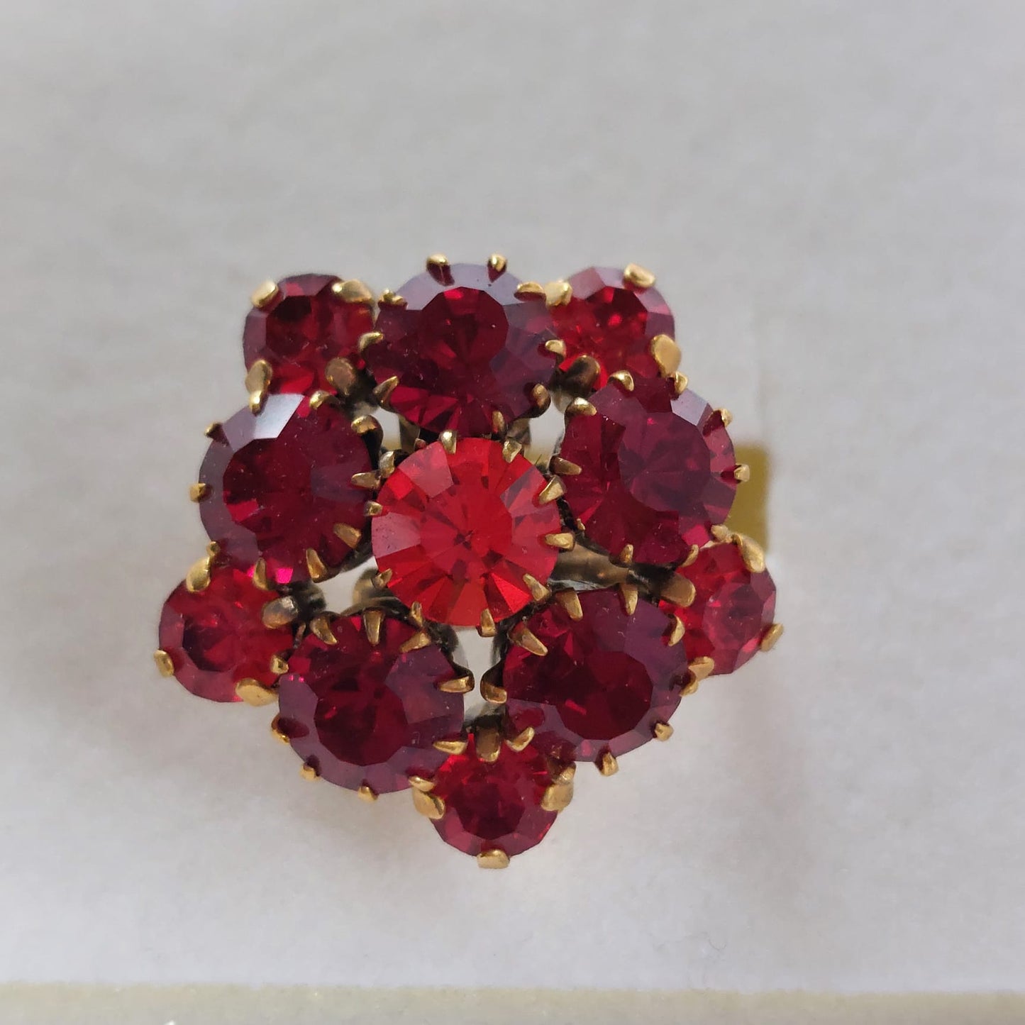 9800 Vintage Ring made with Swarovski Kristallen 23mm