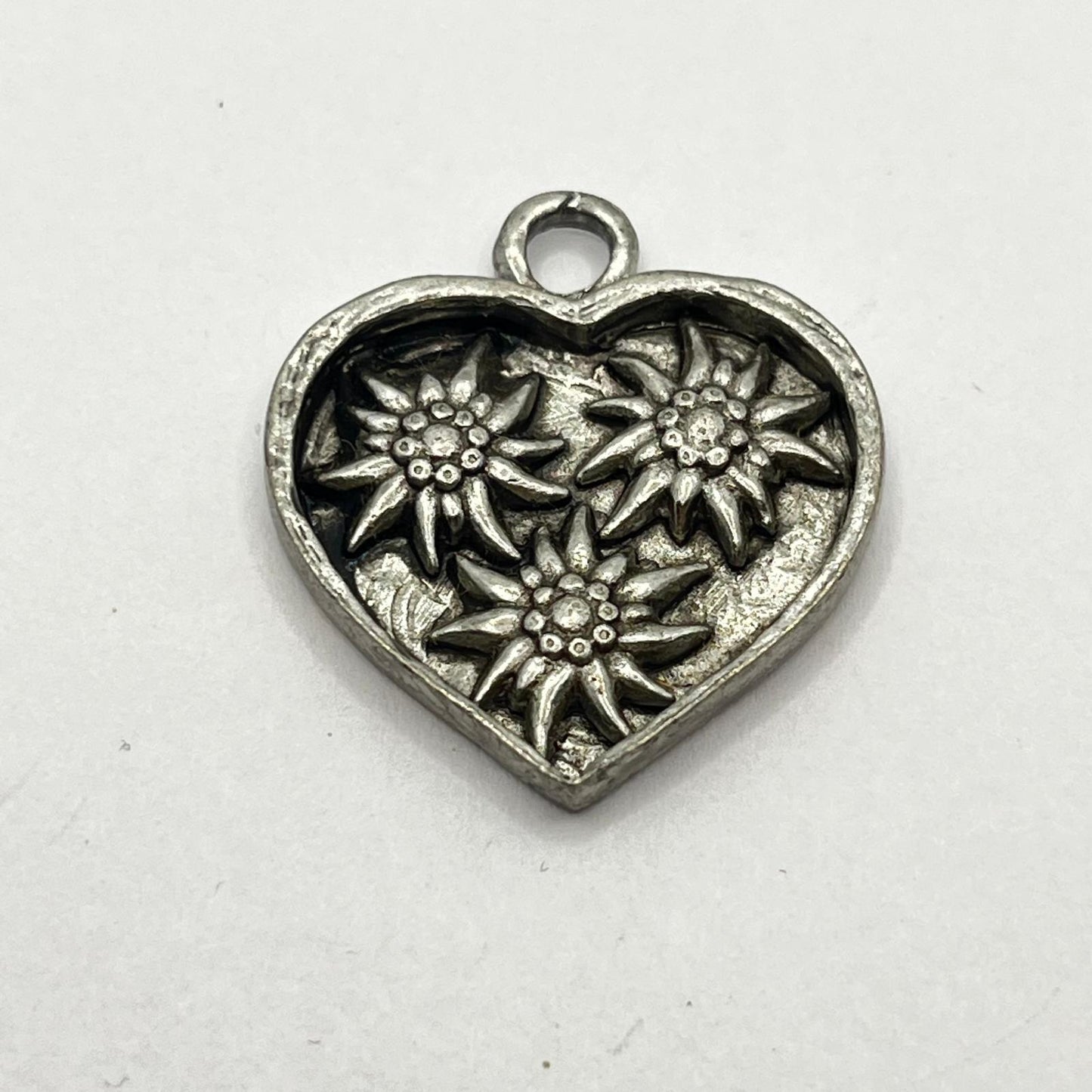 1151 Vintage Trachtenschmuck Kettenanhänger Edelweiß 28mm