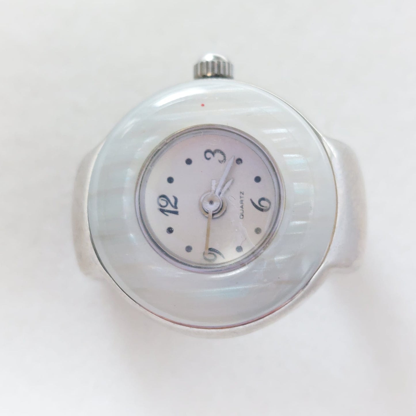 9815 Vintage-Ring mit Stretchkette aus Perlmutt-Rhodium 30x20mm