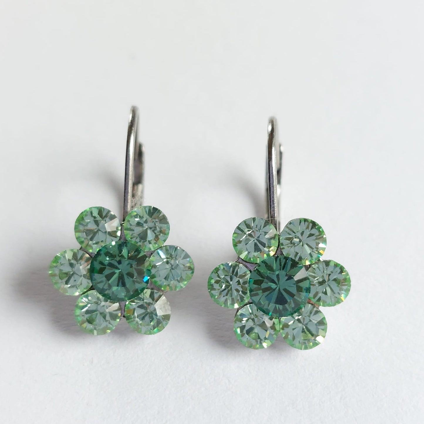 3631 Vintage Ohrringe mit Swarovski Kristallen 20mm