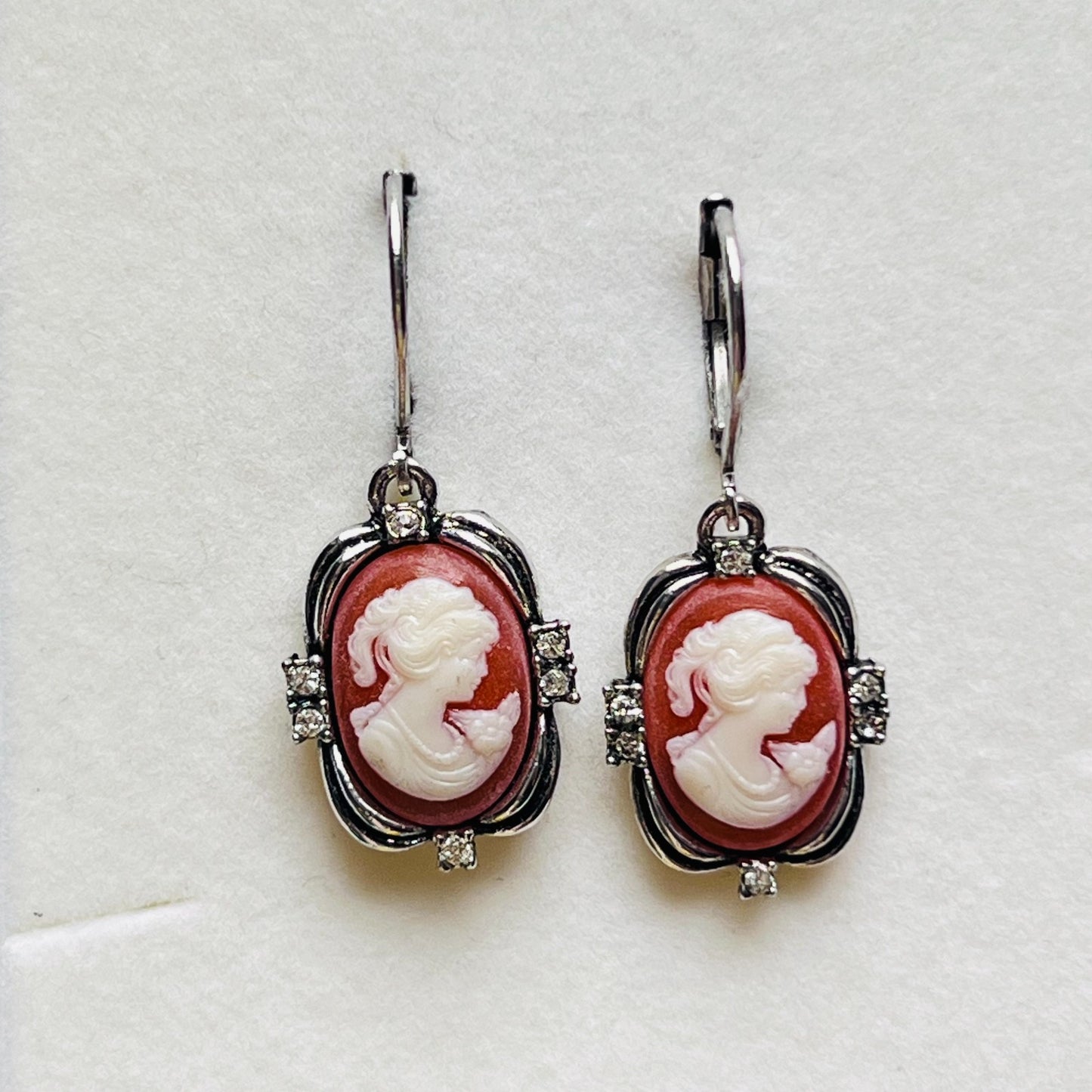 3965 Vintage Cabochon Earring mit Swarovski Crystals 35mm