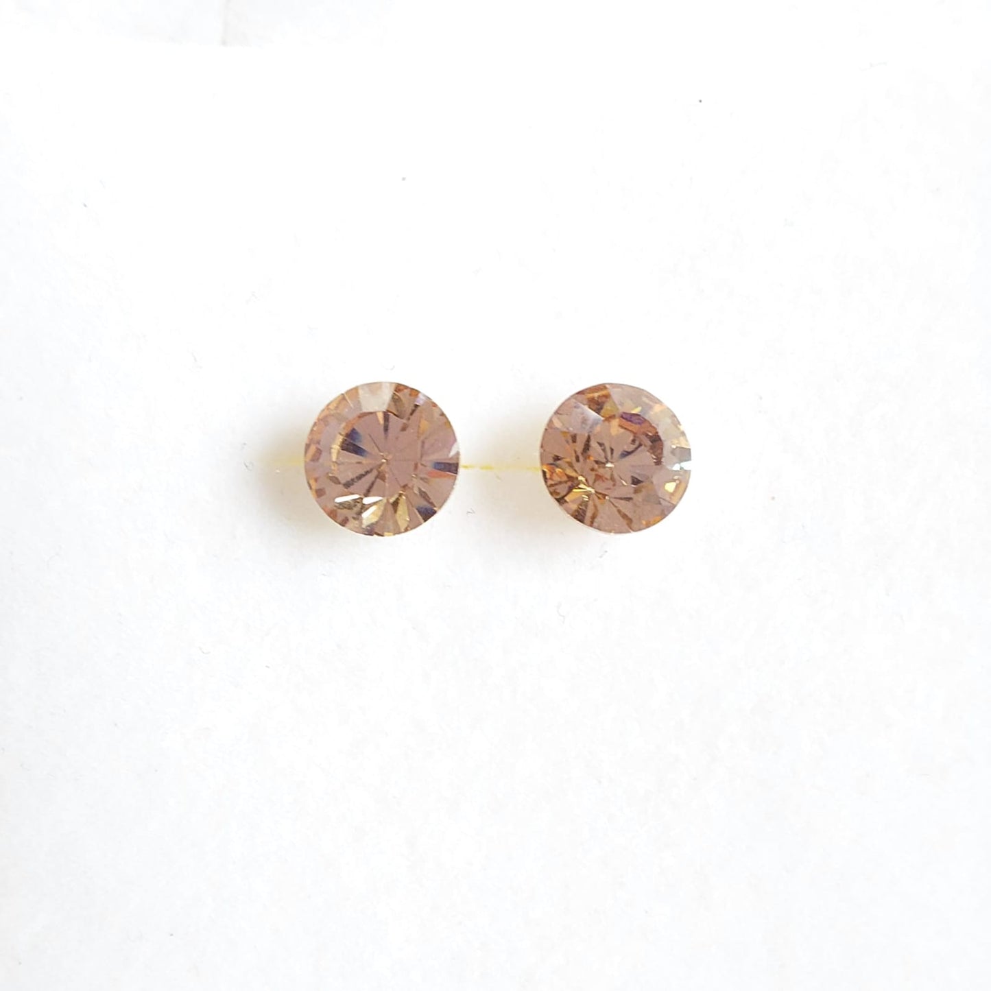 3663 Vintage Ohrringe mit Swarovski Kristallen 5mm