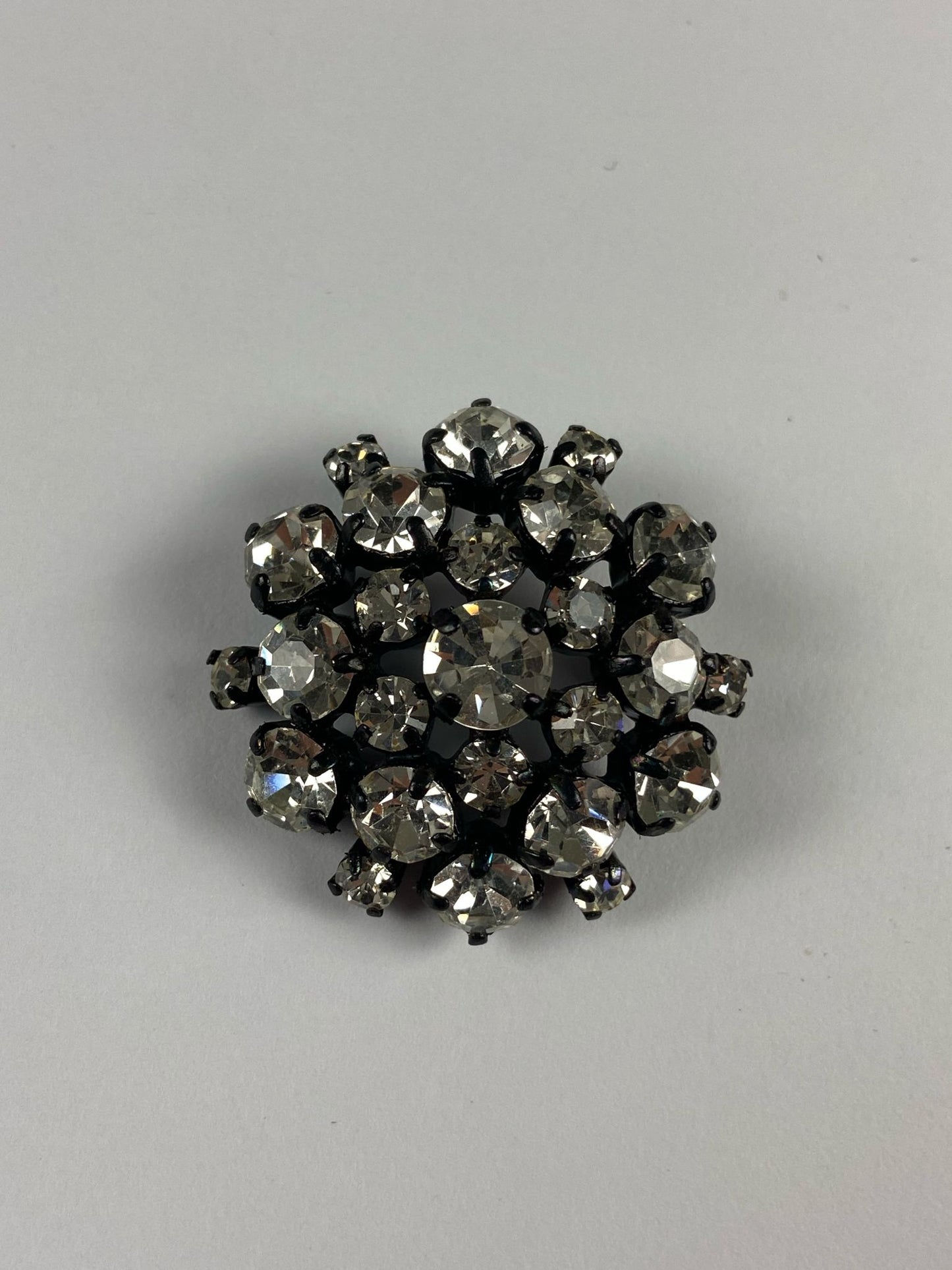 8703 Vintage Swarovski Kristallen Brosche 28mm