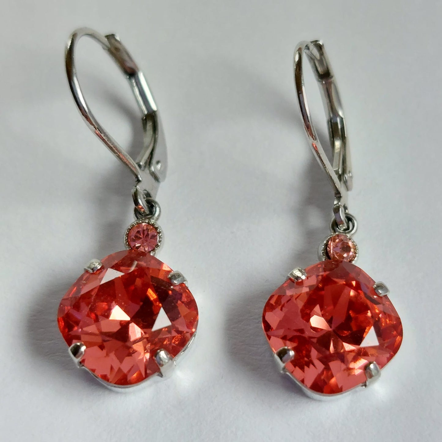 3603 Vintage Ohrringe mit Swarovski Kristallen 30mm