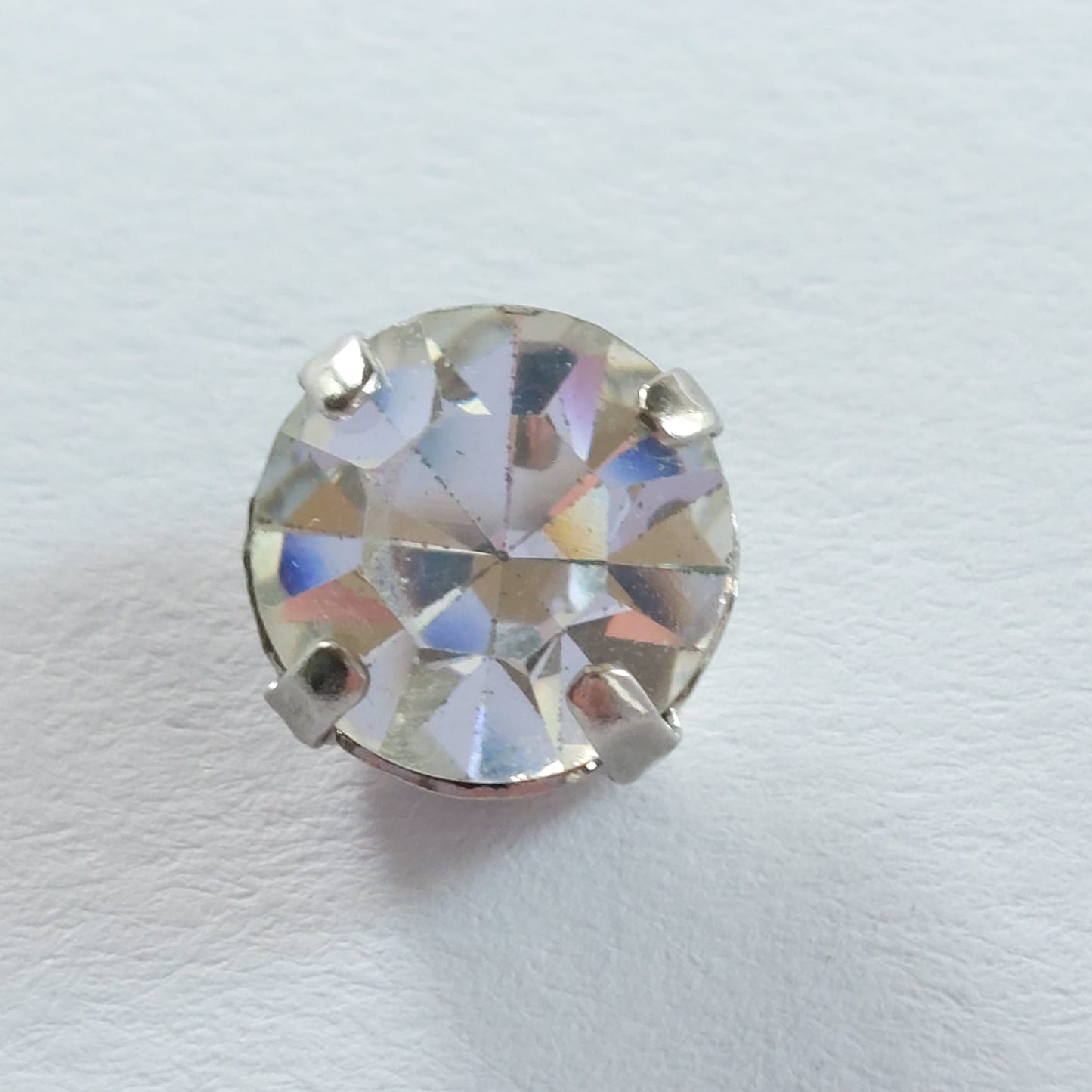 4186 Knopfe mit Swarovski Kristallen 10mm