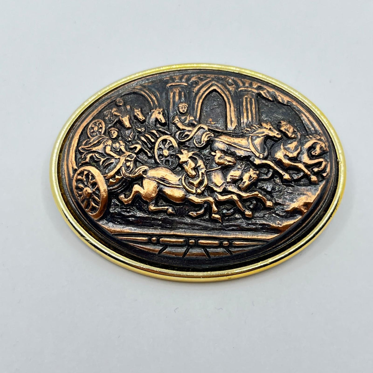 8847 Vintage Brass Relief Brosche 60mm