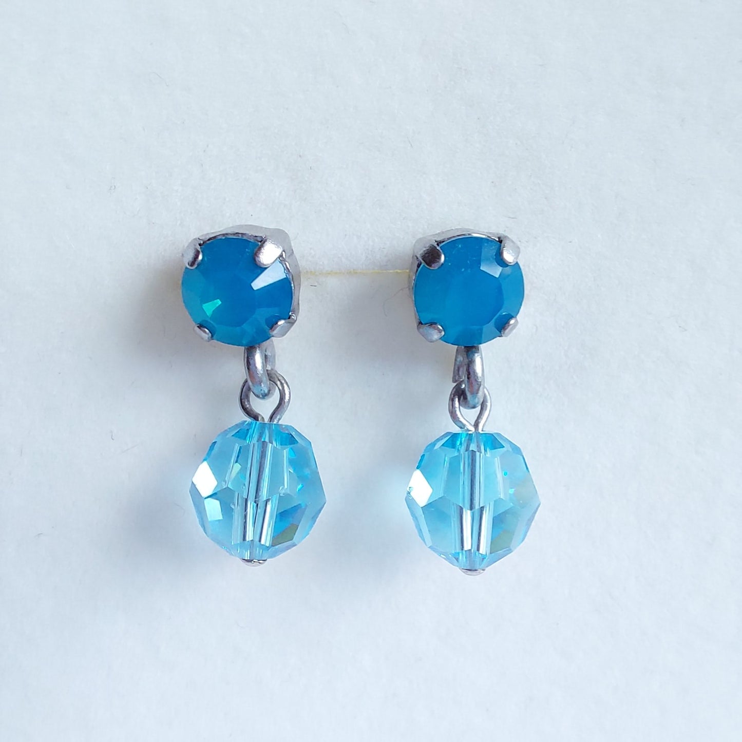 3477 Vintage-Ohrringe mit Swarovski Kristallen 20mm