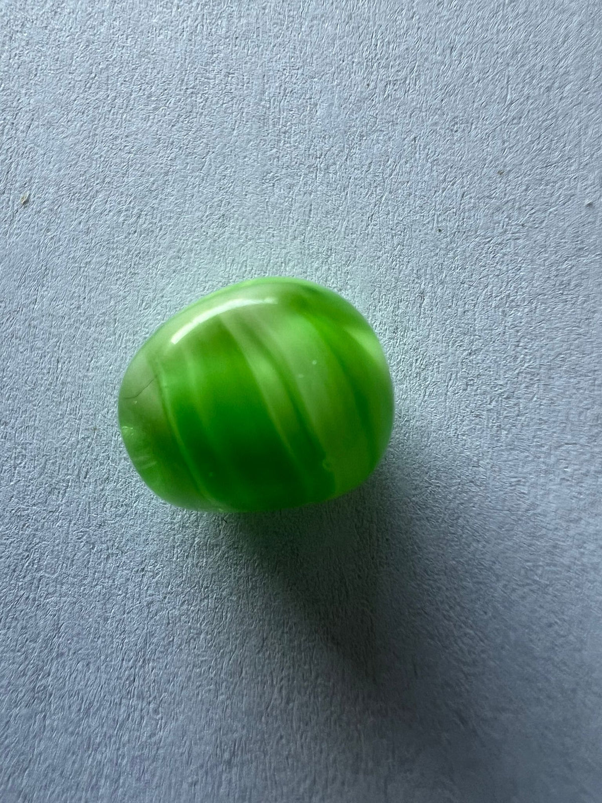 5687 Vintage Perlen Grüner Marmor 11mm