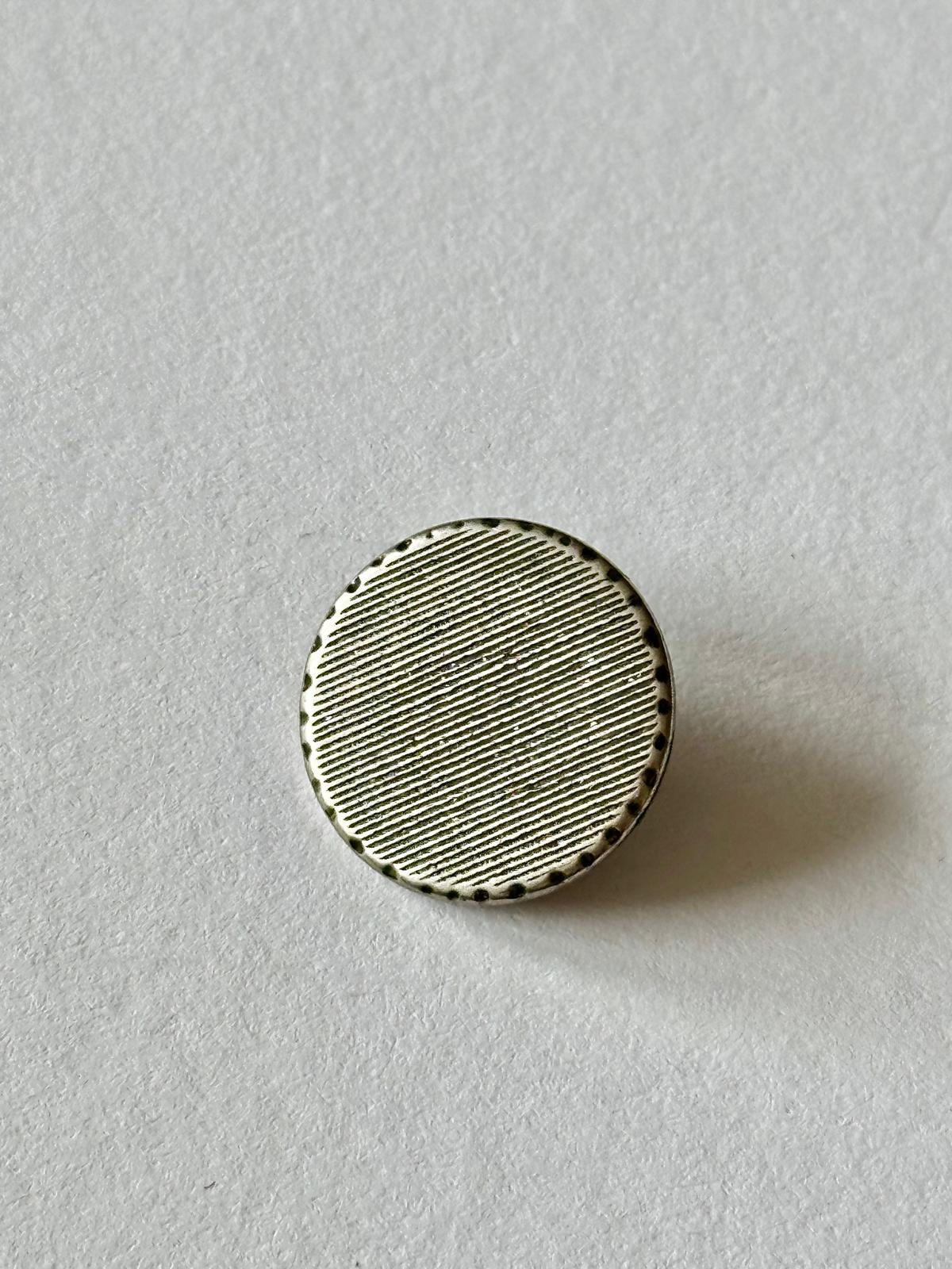 4546 Vintage Rhodium Knöpfe 18mm