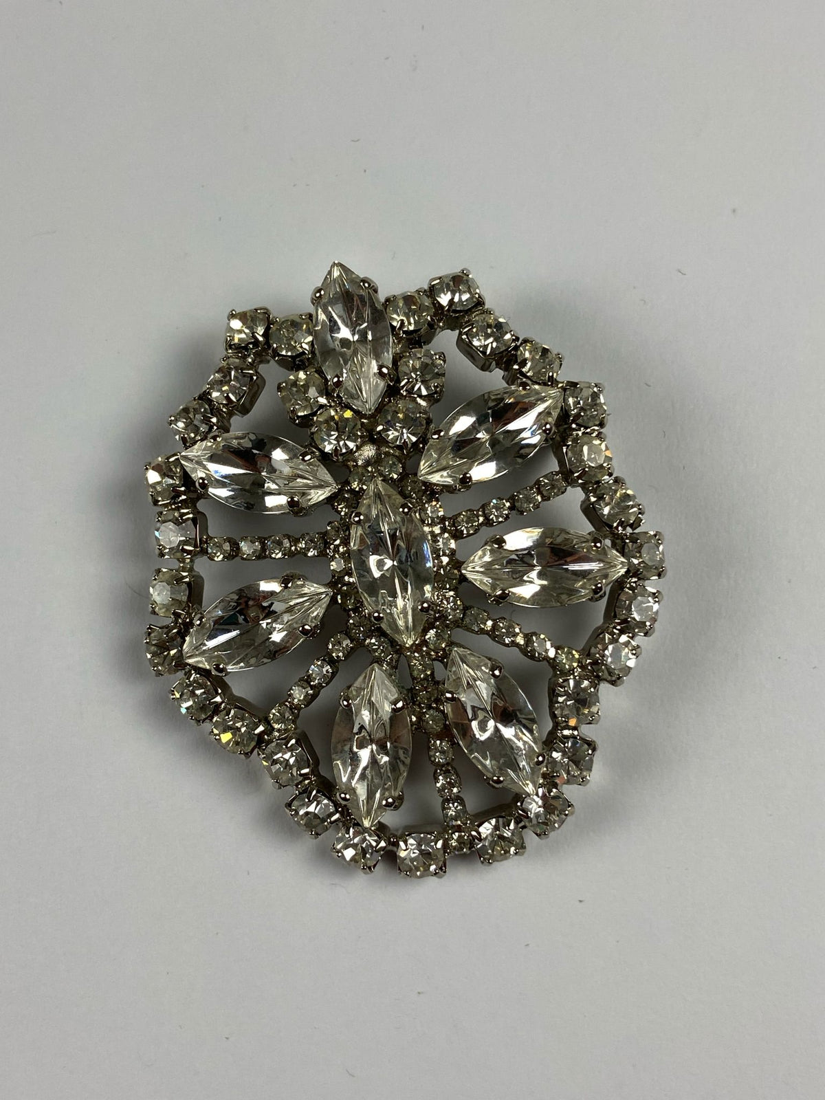8759 Vintage Swarovski Kristallen Brosche 56mm