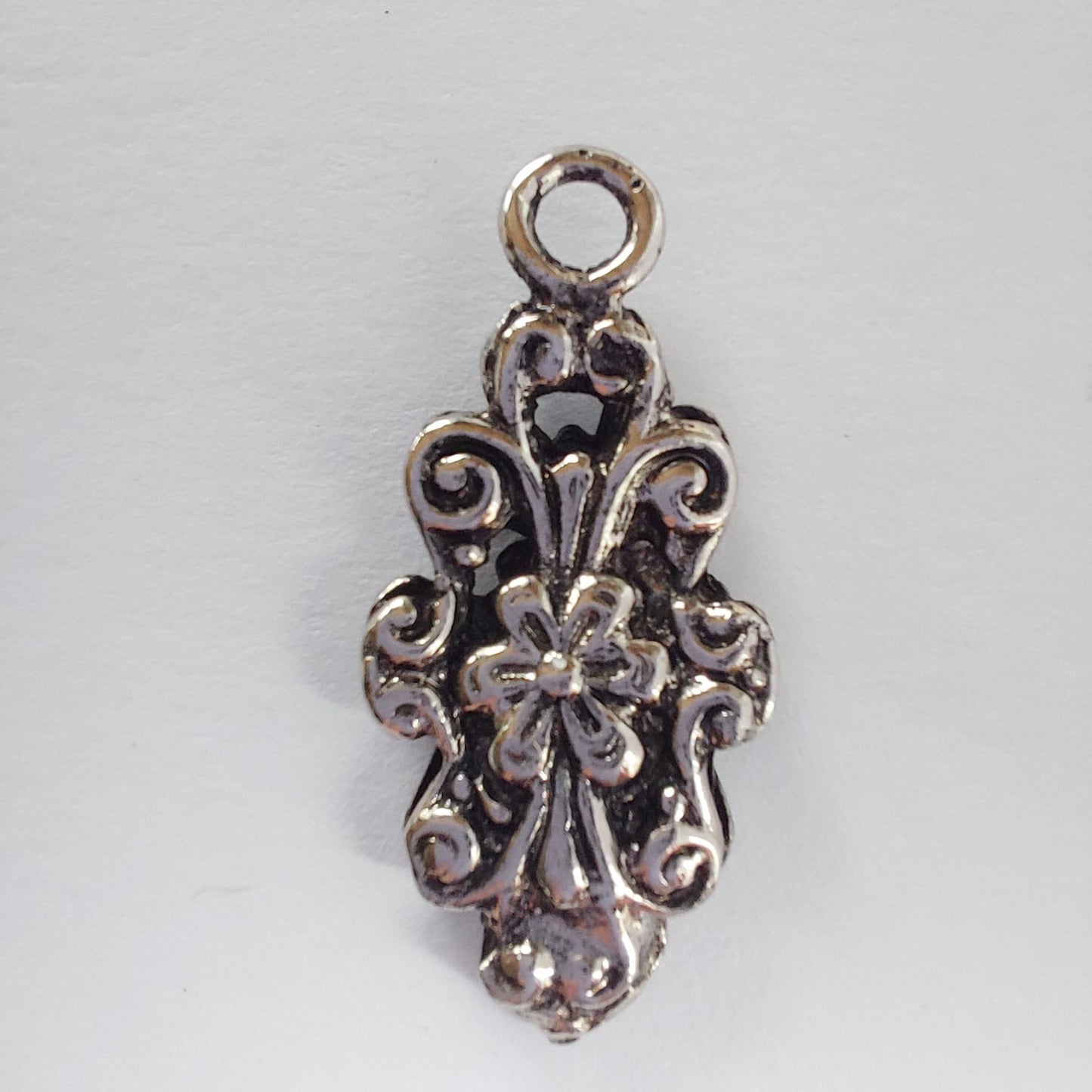 Filigran Trachtenanhänger 30x15mm
