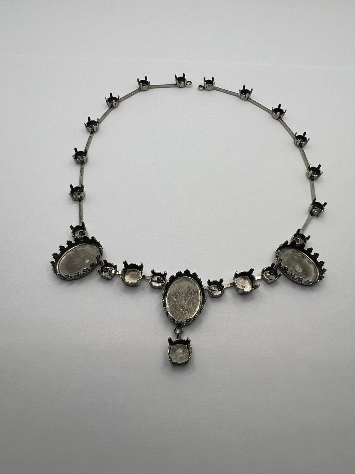 6393 Vintage leerer DIY Collier zum Befüllen mit Swarovski Kristallen 37cm