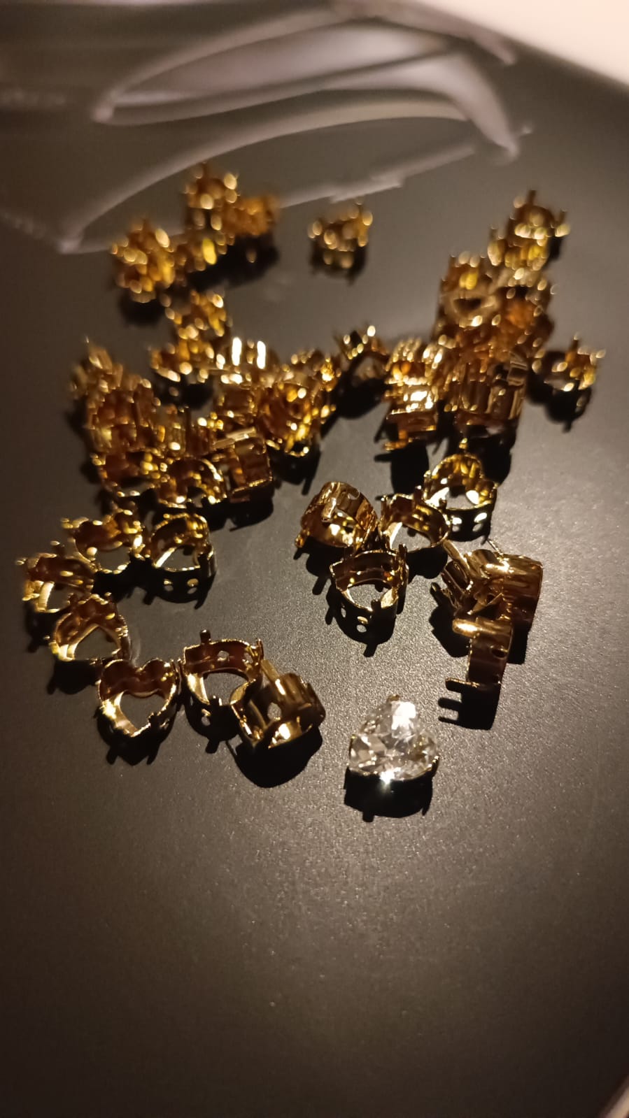 Swarovski® Fassung Antique Heart Gold 5x5.5mm