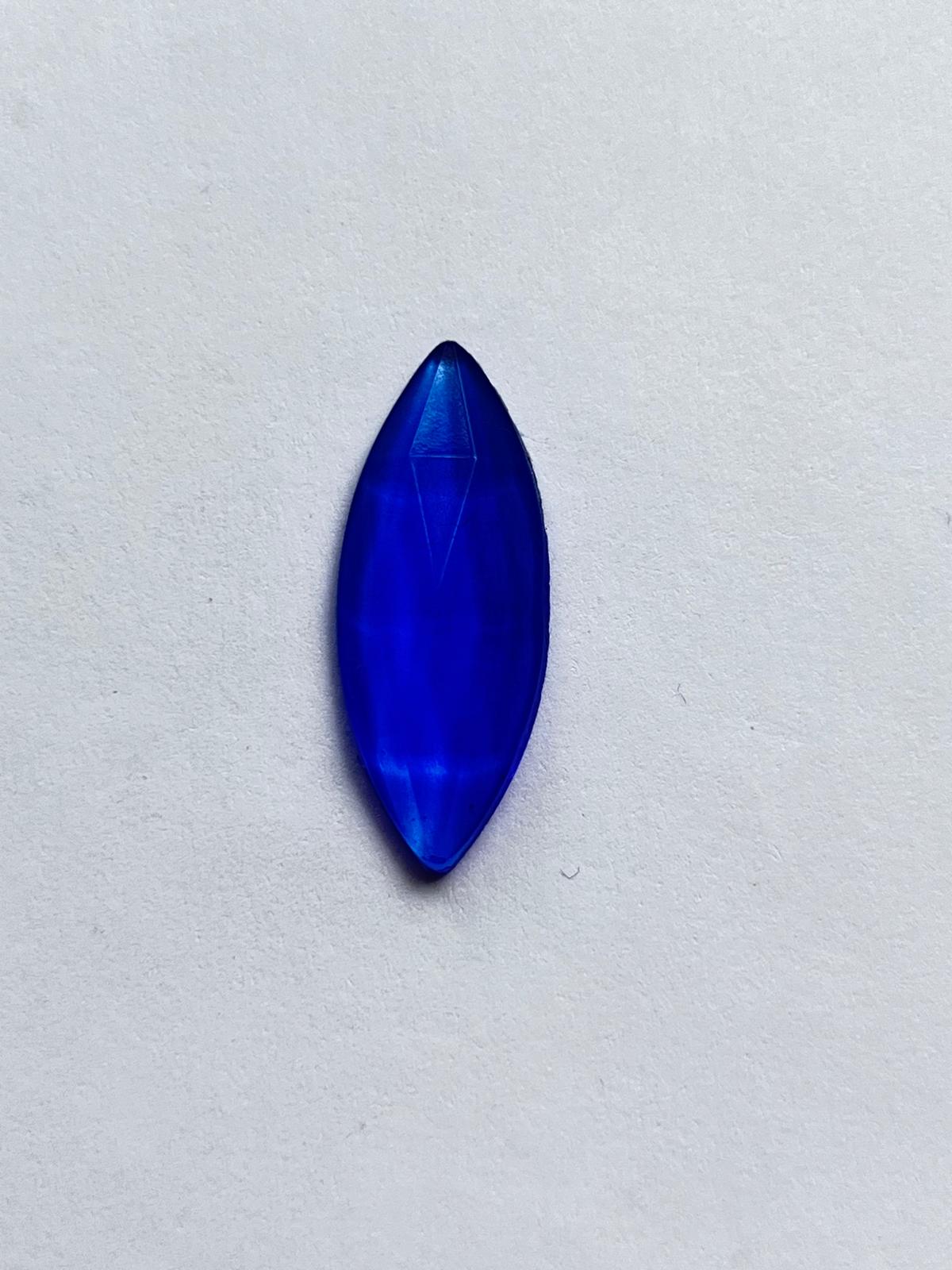 5834 Vintage Kunststoff Oval Crystal Cut Cabochon 27mm