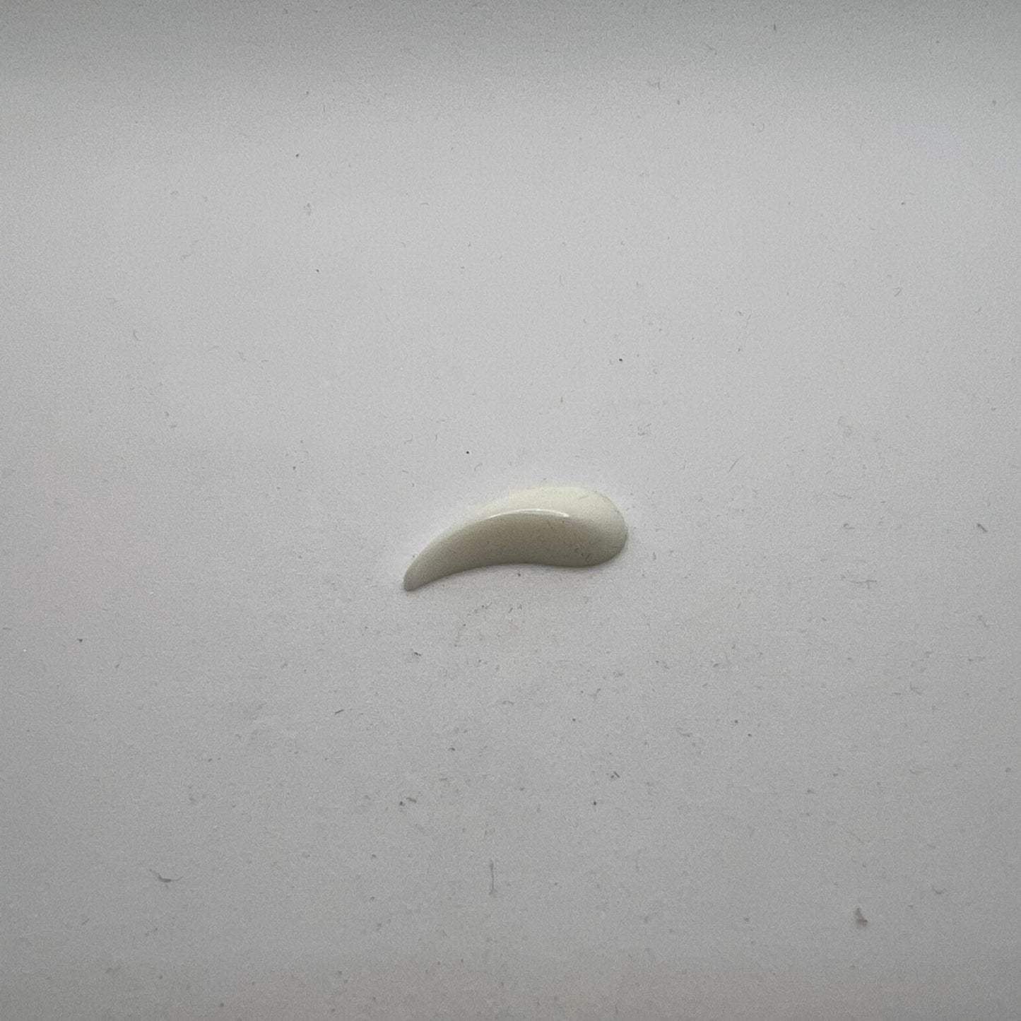 1131 Vintage Kunststoff Drop Cabochon 21mm