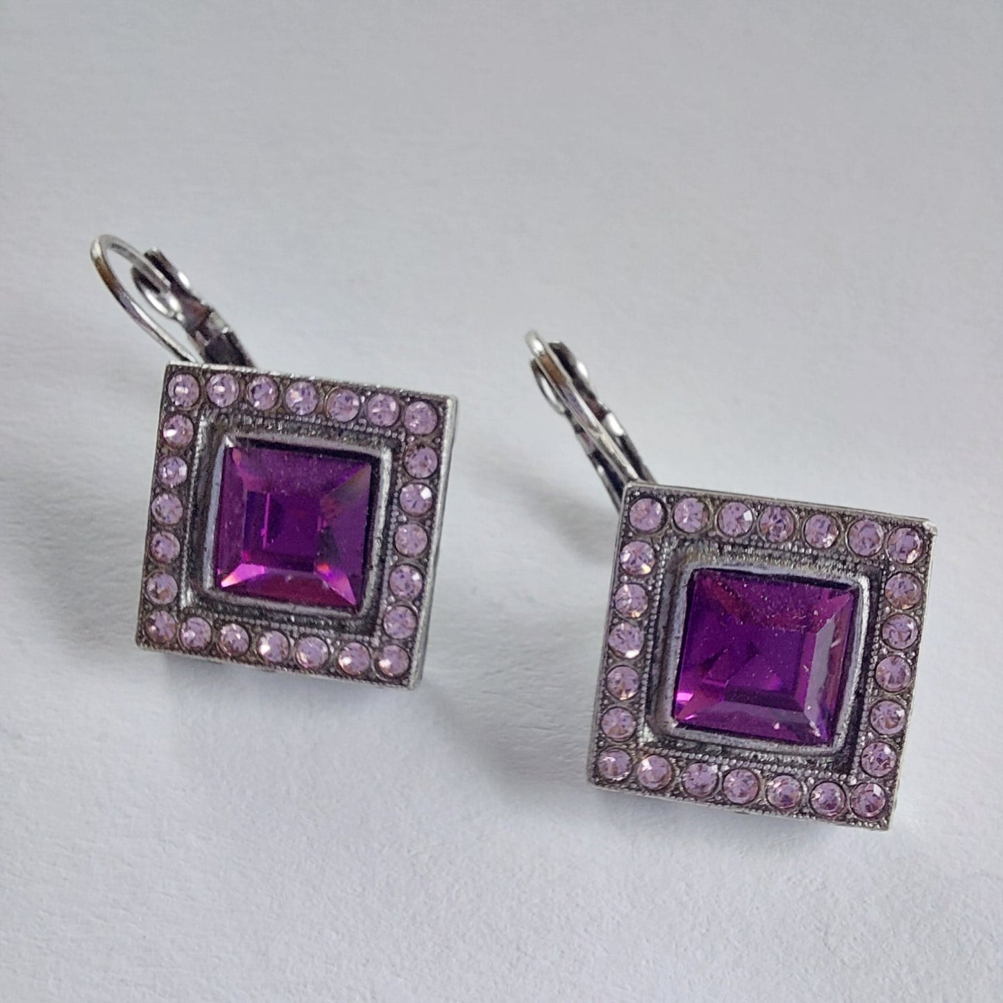 3562 Vintage Ohrringe mit Swarovski Kristallen 30mm