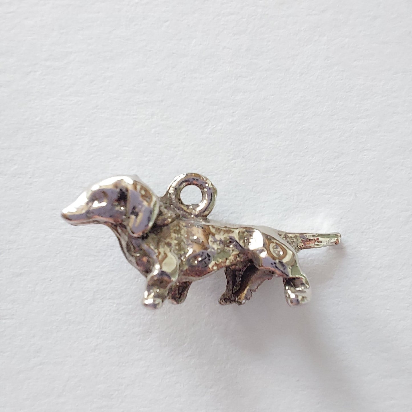 Dackel Trachtenanhänger 25x10mm