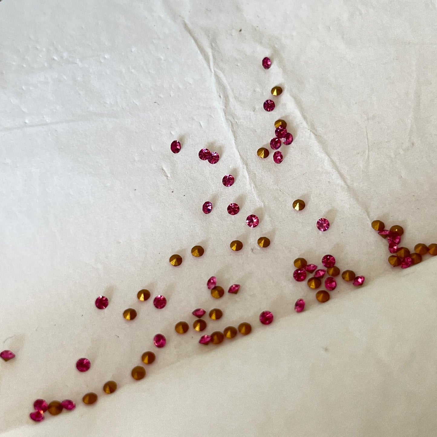 Swarovski® Chaton Vintage Rose Gold Foiled PP11