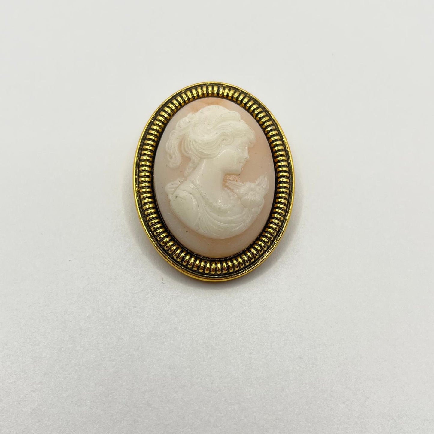 2403 Vintage Kamee Cabochon Schalhalter 38mm
