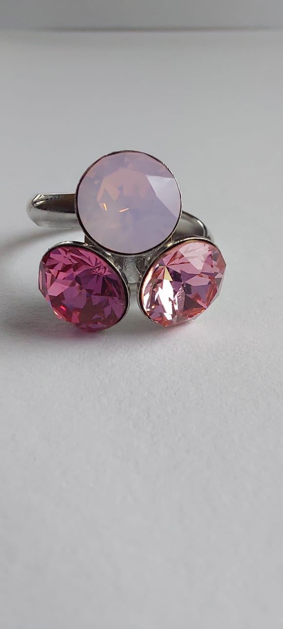 9891 Vintage Ring made with Swarovski Kristallen 15mm