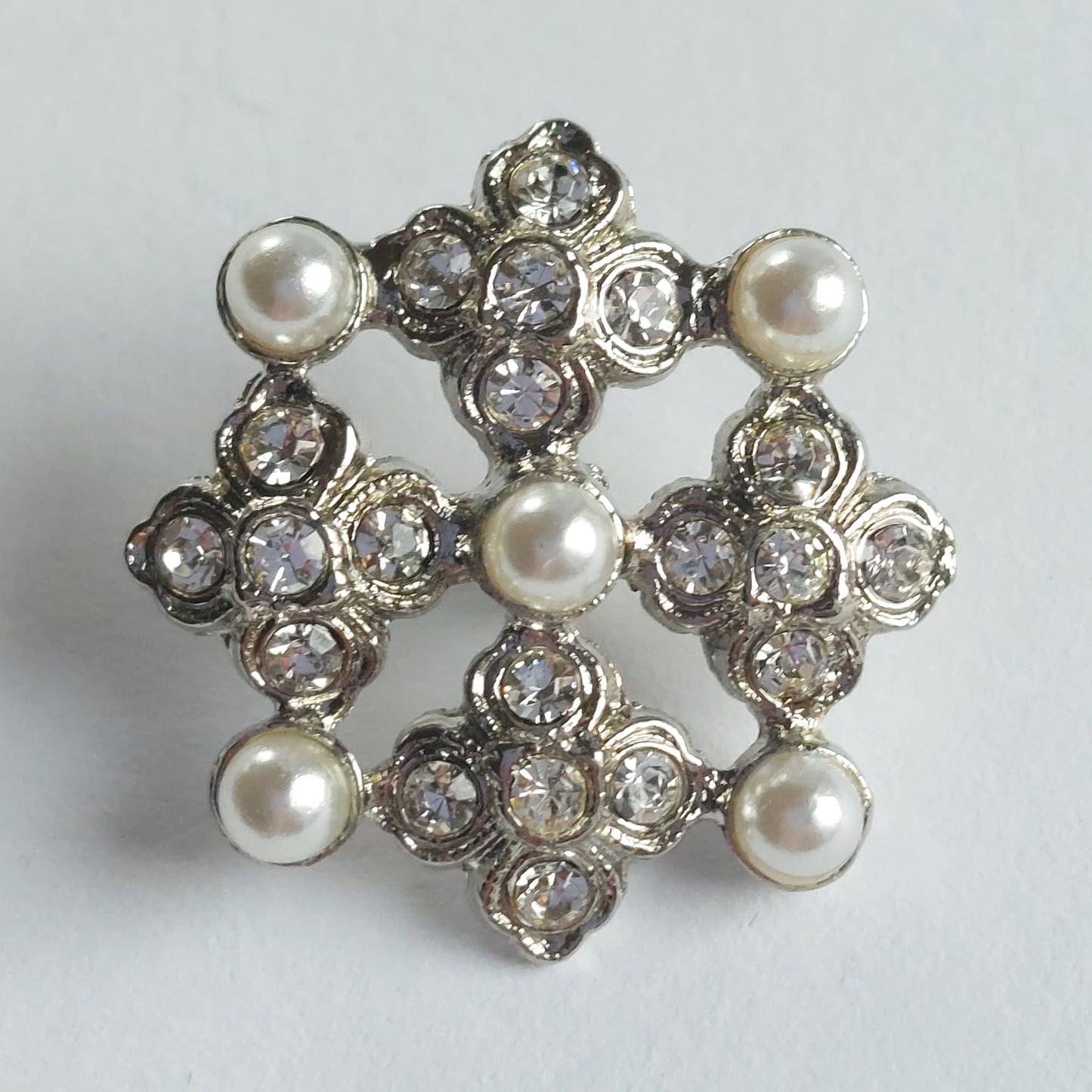 4054 Knopfe mit Swarovski Kristallen 22,5mm