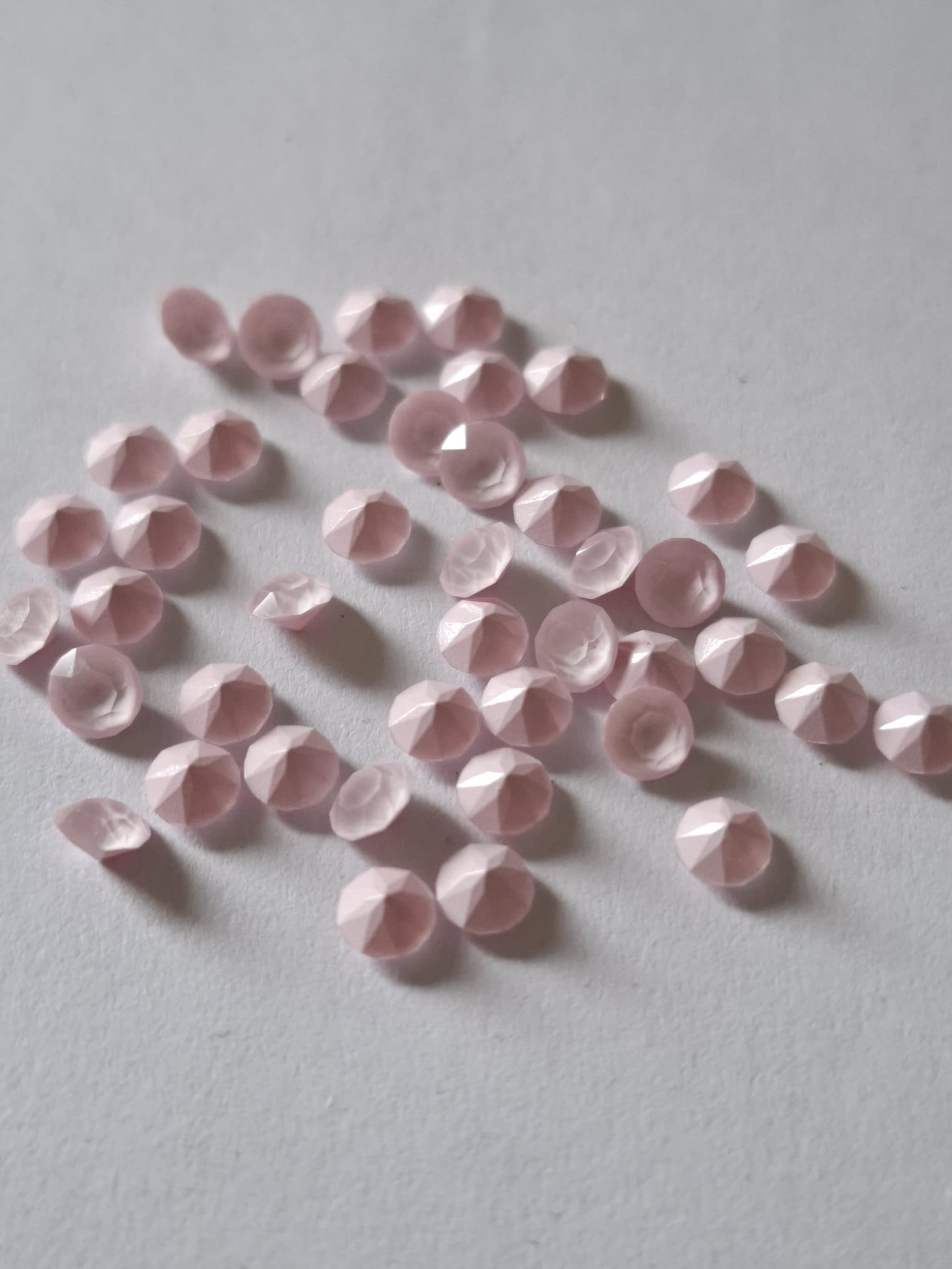 Swarovski® Chaton Powder Rose Unfoiled PP32