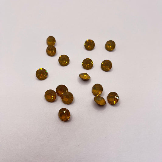 Swarovski® Chaton Sand Opal SS39