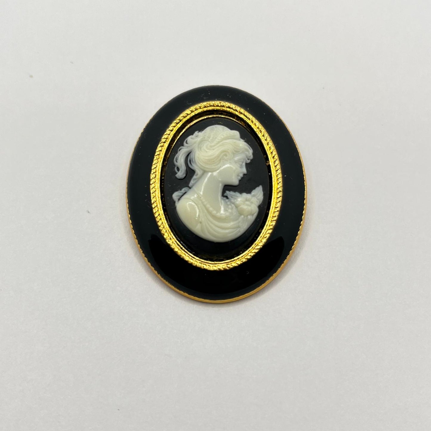 2405 Vintage Kamee Cabochon Schalhalter 38mm