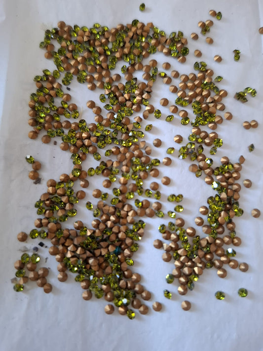 Swarovski® Chaton Vintage Olivine Gold Foiled PP17