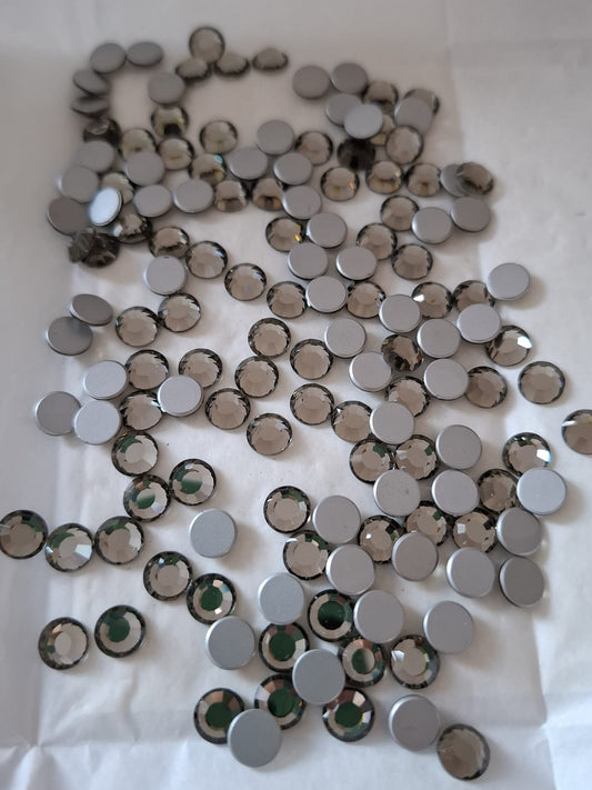 Swarovski® Vintage Flatback Black Diamond Silver Foiled SS34