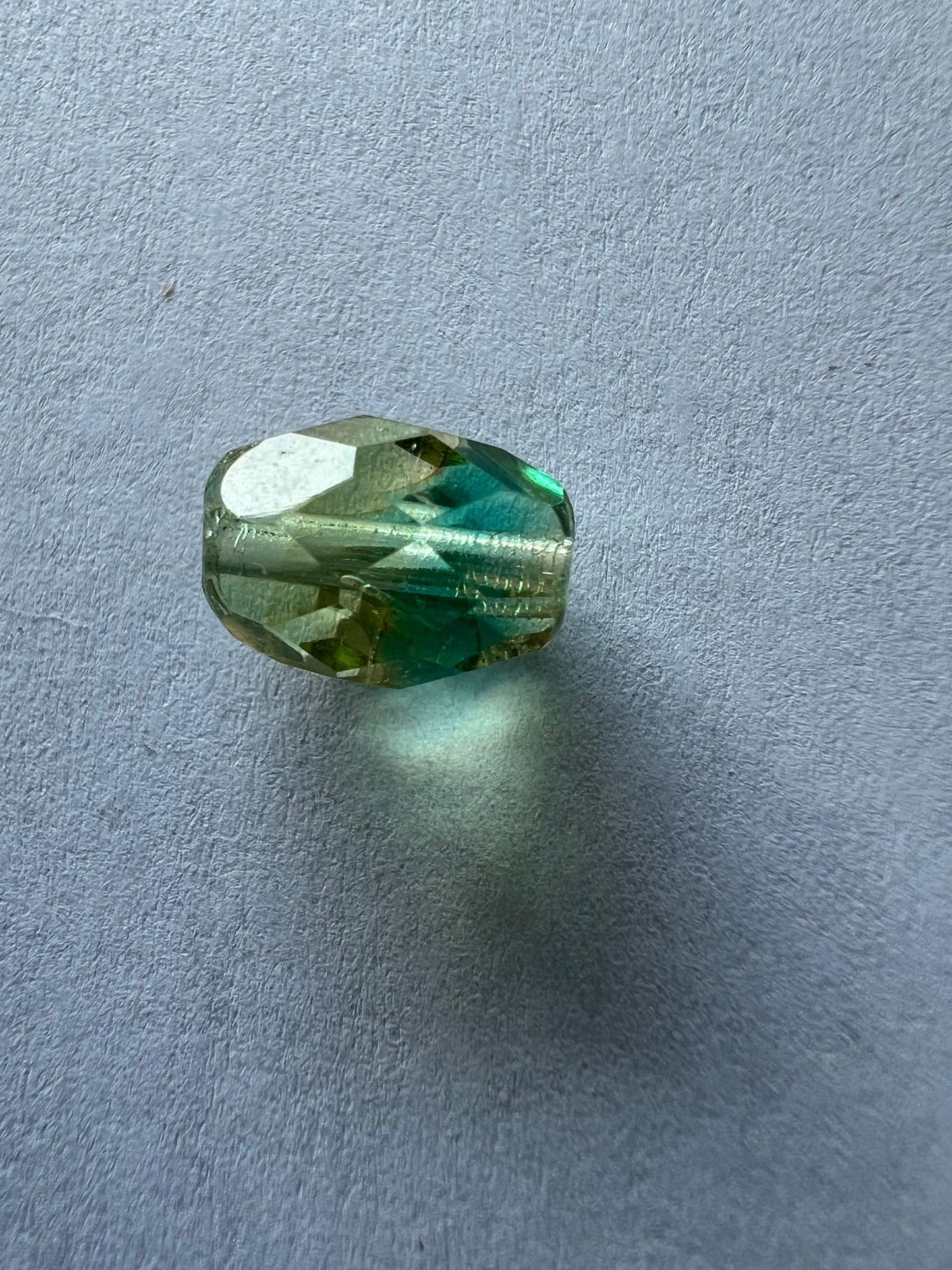 5685 Vintage Briolette Perlen Grün 10mm