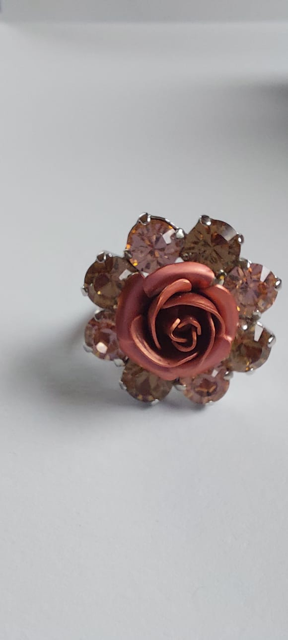 9903 Vintage Ring made with Swarovski Kristallen 25mm