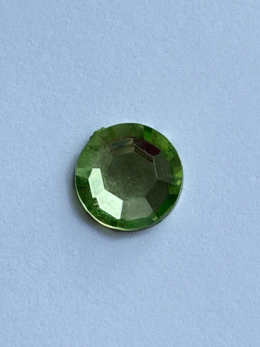 1062 Vintage Kunststoff Round Rose Flatback 9mm