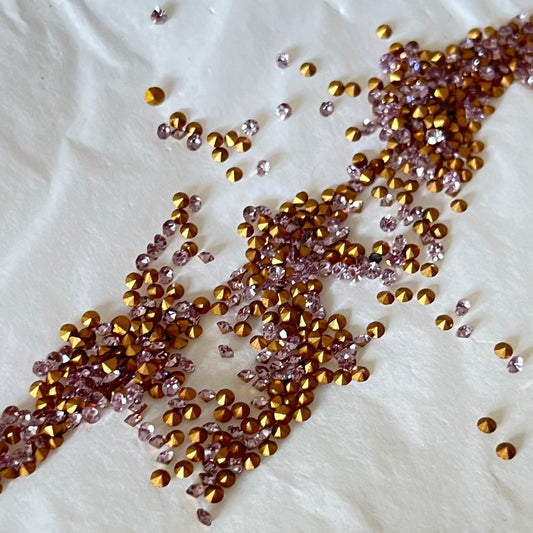 Swarovski® Chaton Vintage Light Amethyst Gold Foiled PP13