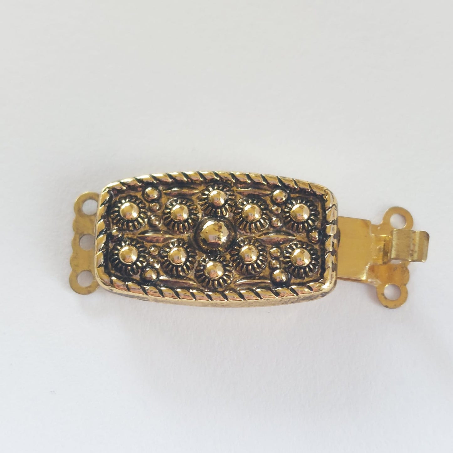 5231 Vintage Federverschluss mit Swarovski Kristallen  10,7×24,6mm
