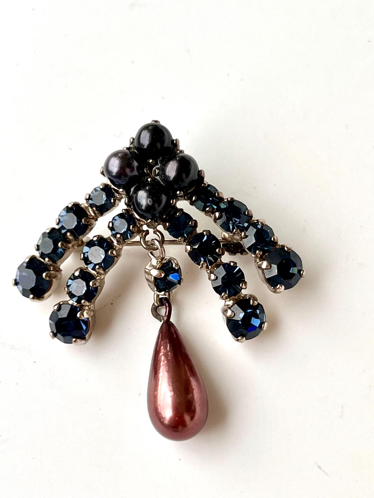 8474 Vintage Swarovski Kristallen Brosche 42mm