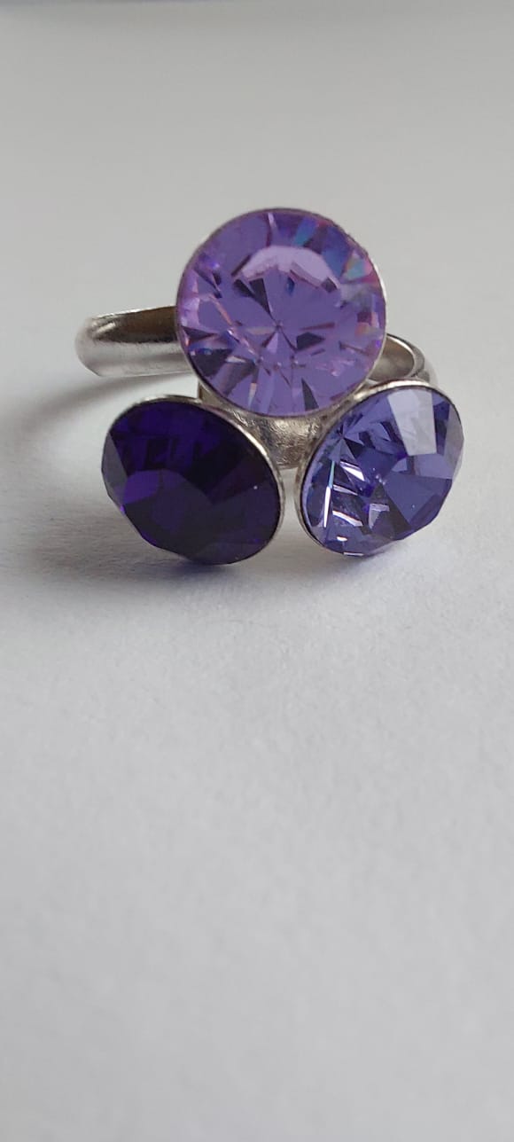 9888 Vintage Ring made with Swarovski Kristallen 15mm