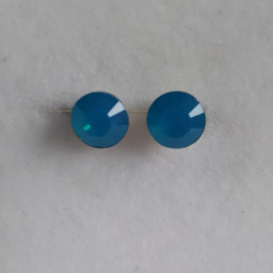 3175 Vintage-Ohrringe mit Swarovski Kristallen 6mm