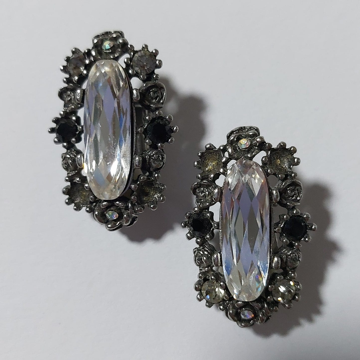 3688 Vintage Ohrclips mit Swarovski Kristallen 30mm