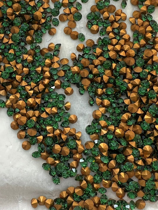 Swarovski® Chaton Vintage Green Turmaline Gold Foiled PP24