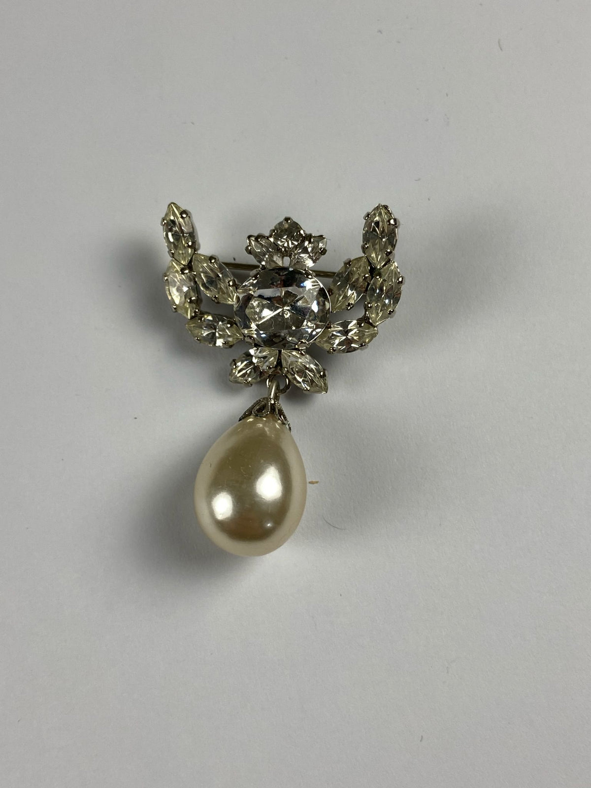8744 Vintage Swarovski Kristallen Brosche 45mm