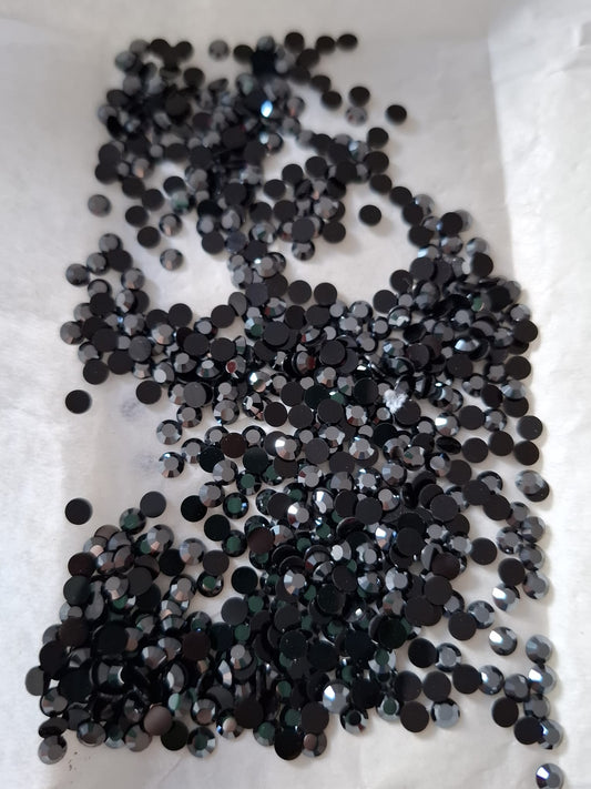 Swarovski® Nails Crystals Vintage Flat Rund Jet Hematite Unfoiled SS16